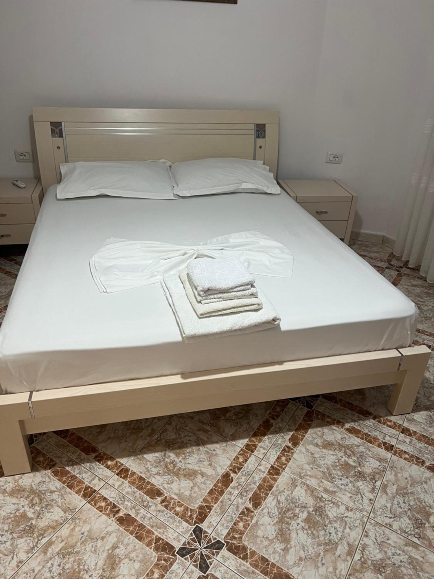 Appartamento Martin Ferraj Riviera Vlorë Esterno foto