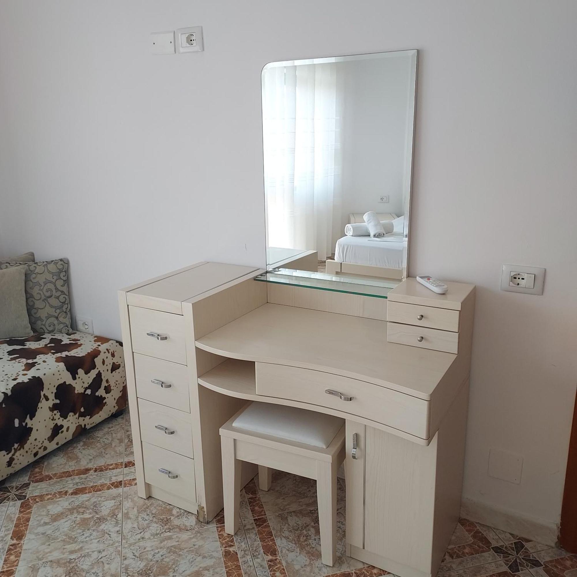 Appartamento Martin Ferraj Riviera Vlorë Esterno foto
